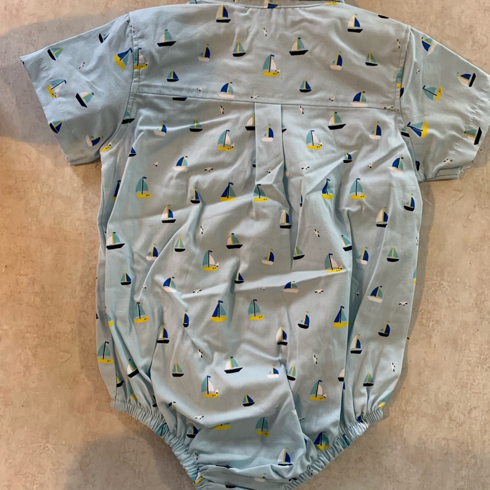 Minoti sail boats one piece NWT 9-12m - Picture 2 of 4